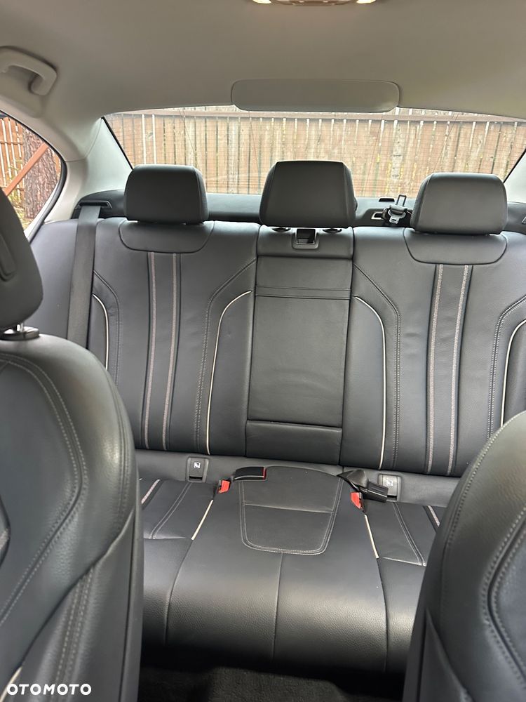 BMW Seria 5 520d xDrive Luxury Line - 9