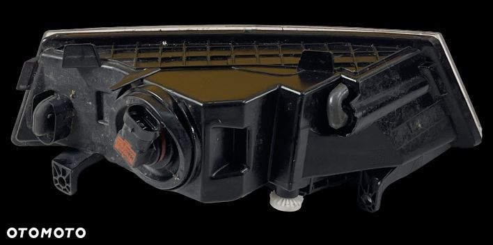 SKODA OCTAVIA III 3 SCOUT HALOGEN PRAWY PRZÓD  5E0941702B - 2