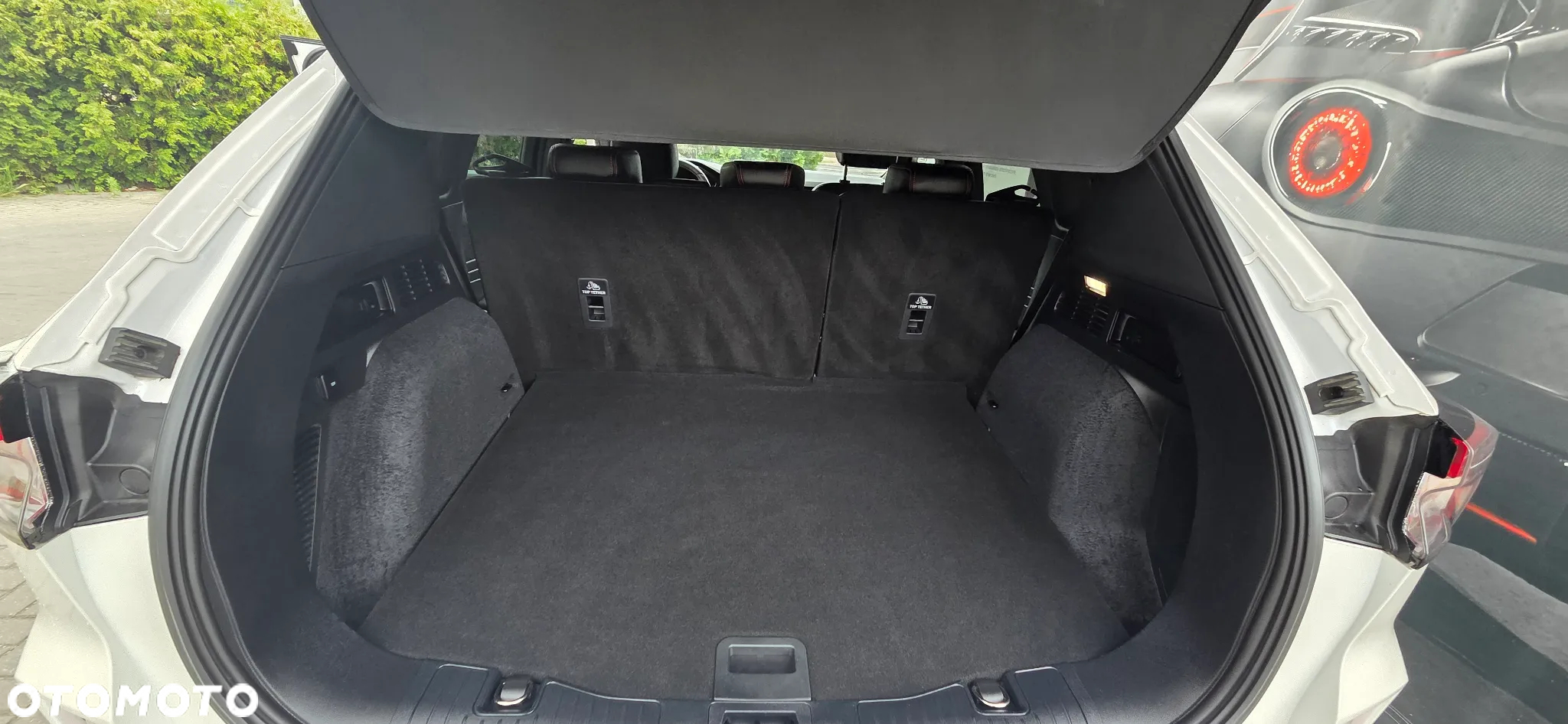 Ford Kuga 2.5P PHEV FWD ST-Line X - 34