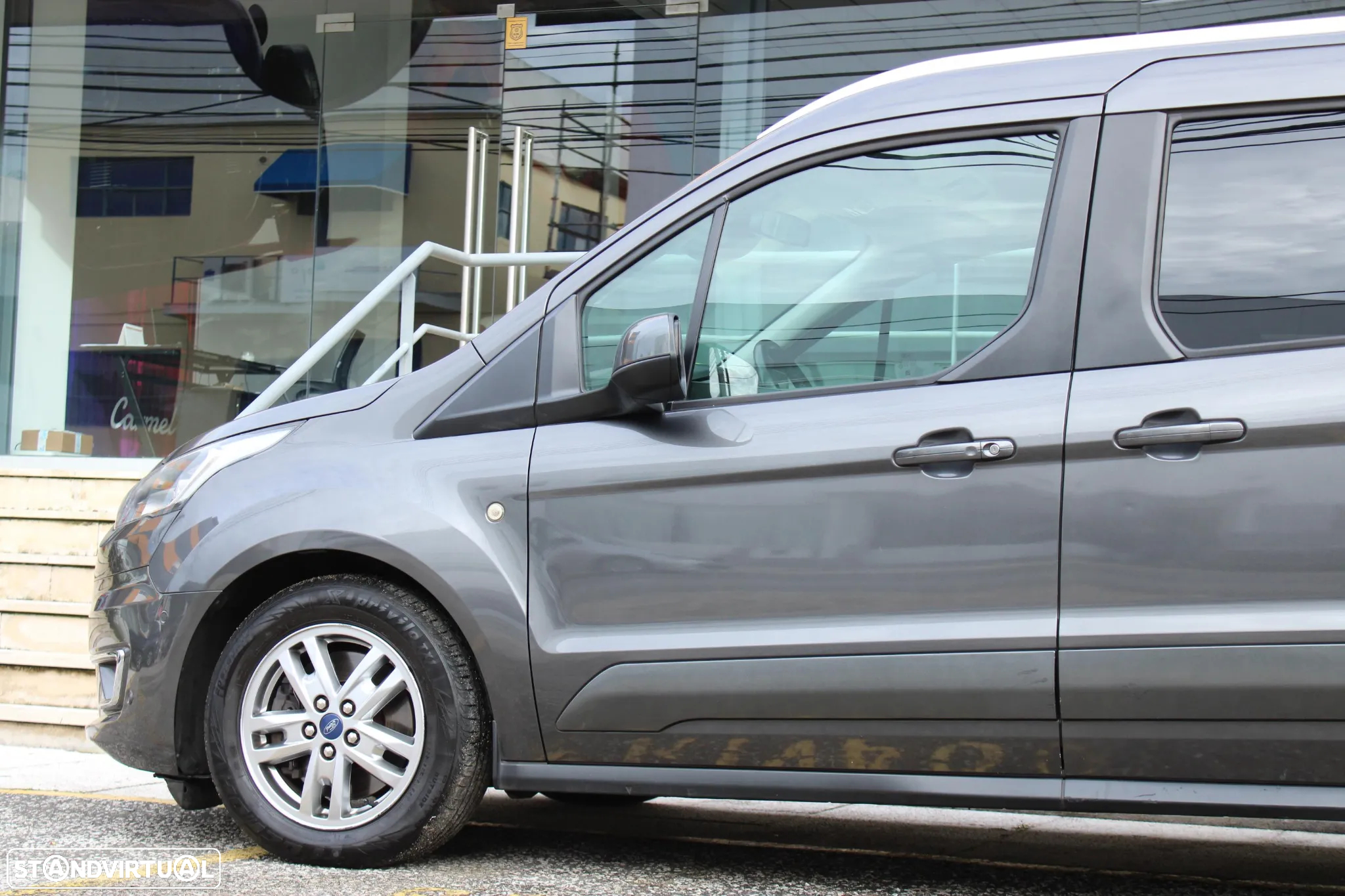 Ford Tourneo Connect Grand 1.5 TDCi Titanium - 16