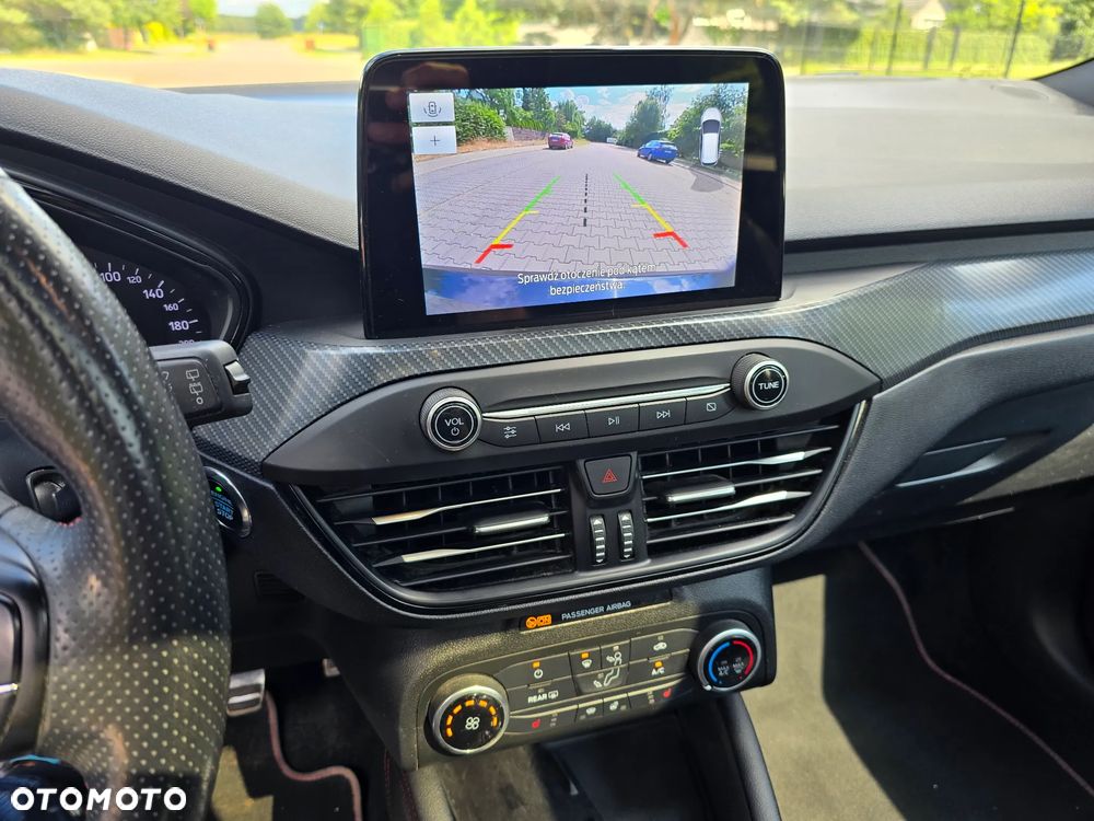 Ford Focus 1.5 EcoBoost ST-Line - 9