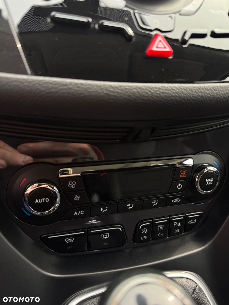 Ford Kuga 2.0 TDCi 2x4 Individual - 12