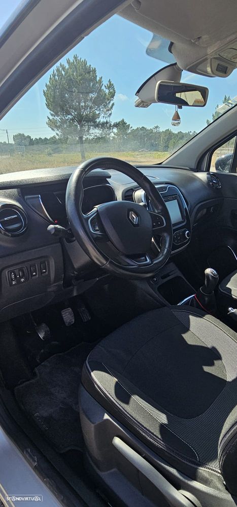 Renault Captur 1.5 dCi Exclusive - 18