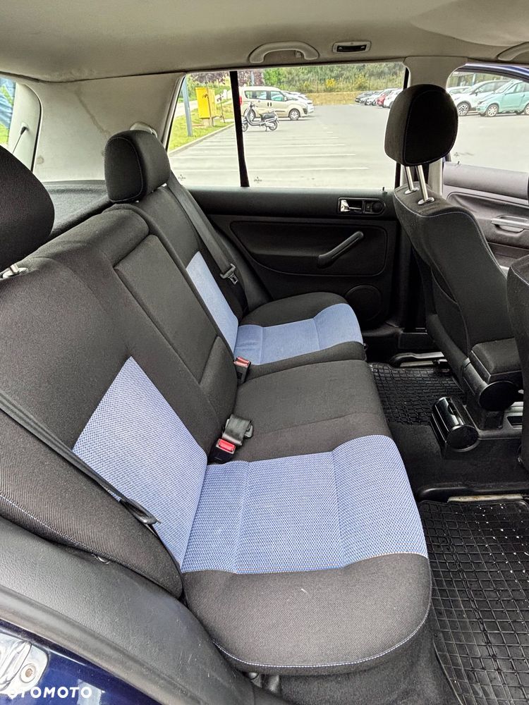 Volkswagen Golf 1.9 TDI Highline - 19