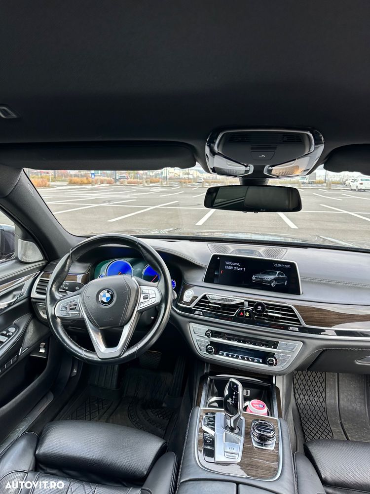 BMW Seria 7 740d xDrive - 14