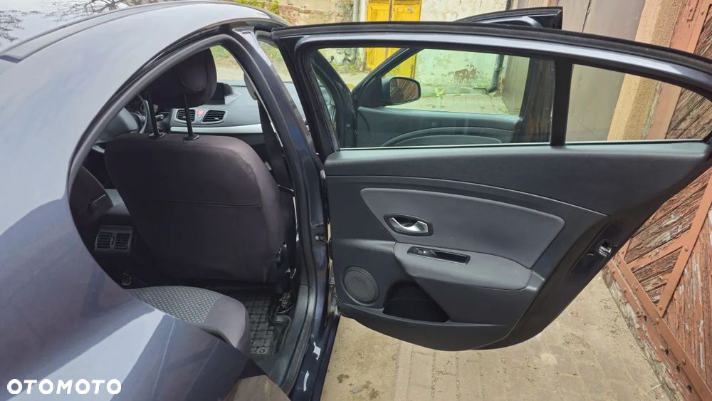 Renault Fluence 1.6 16V Color Edition - 9