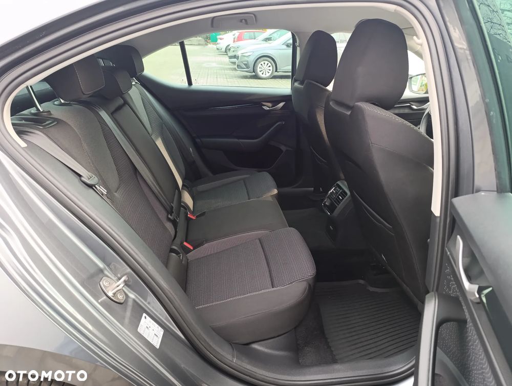 Skoda Octavia 2.0 TDI Selection DSG - 15