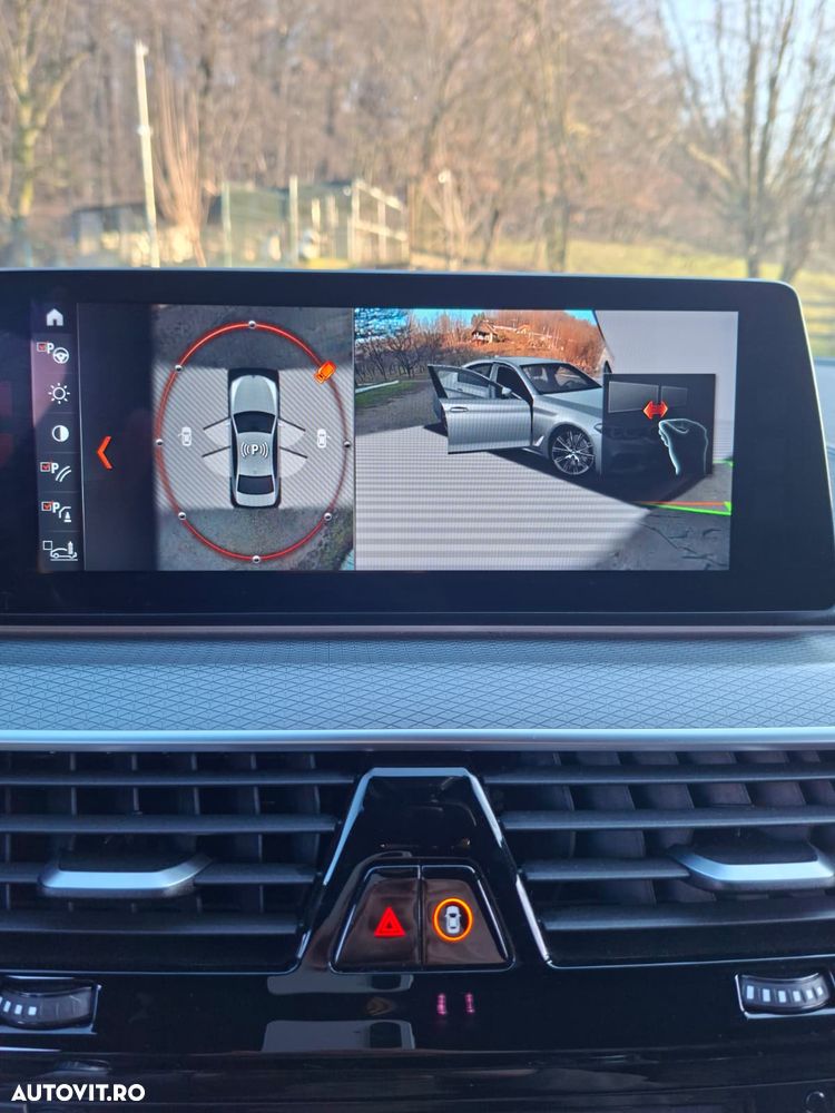 BMW Seria 5 550i xDrive - 15