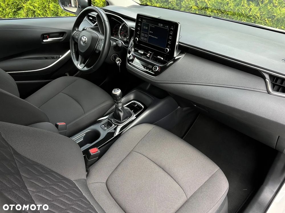 Toyota Corolla 1.5 Comfort - 17