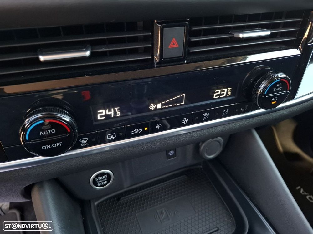 Nissan Qashqai 1.3 DIG-T N-Connecta LED+SKY - 20