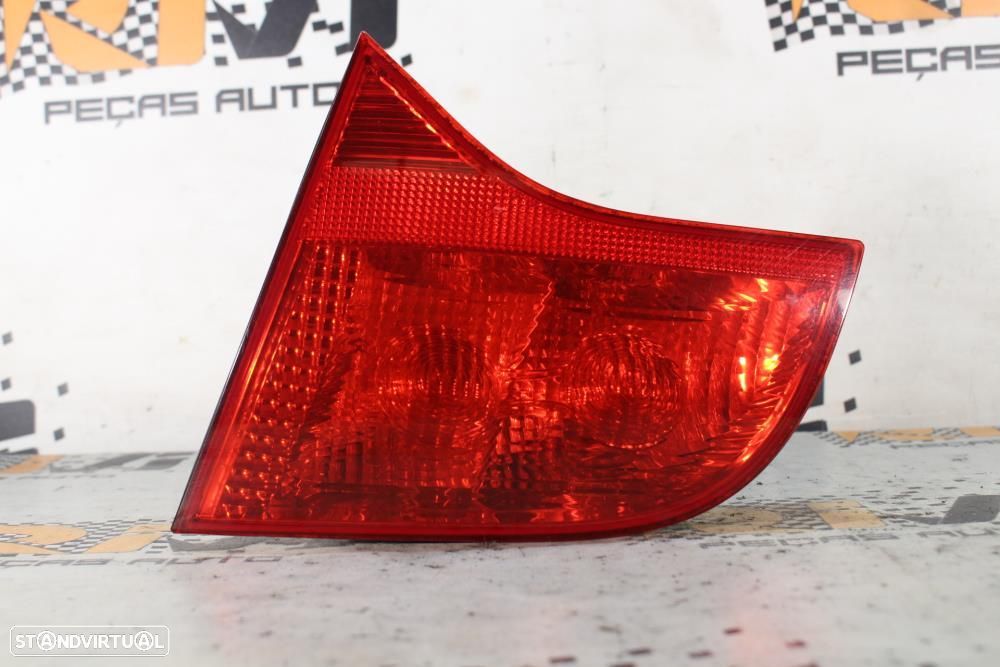 Farolim Direito Audi A4 (8Ec, B7)  8E9945094a / 8E9 945 094 A / Passag - 1