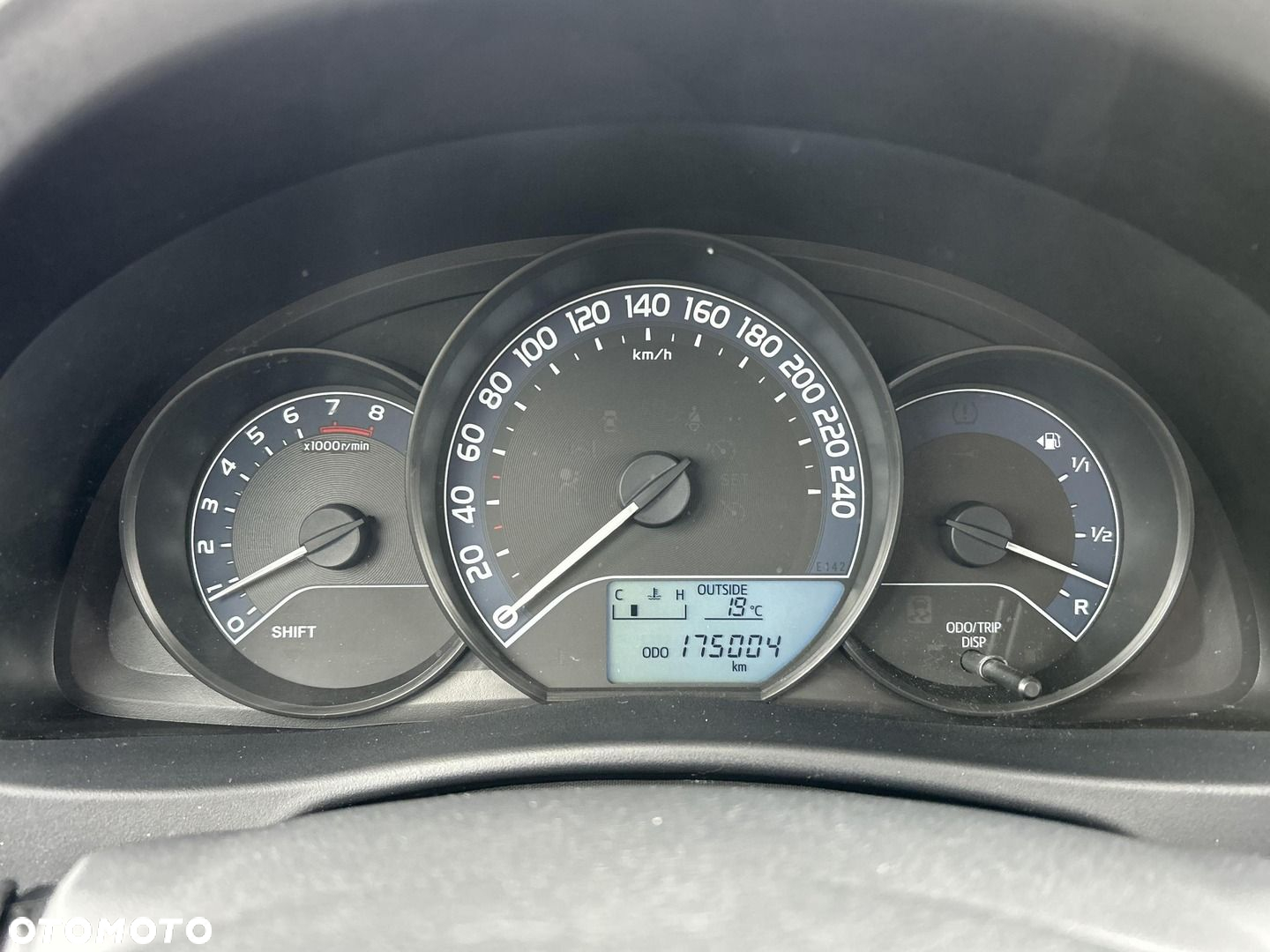 Toyota Auris - 16