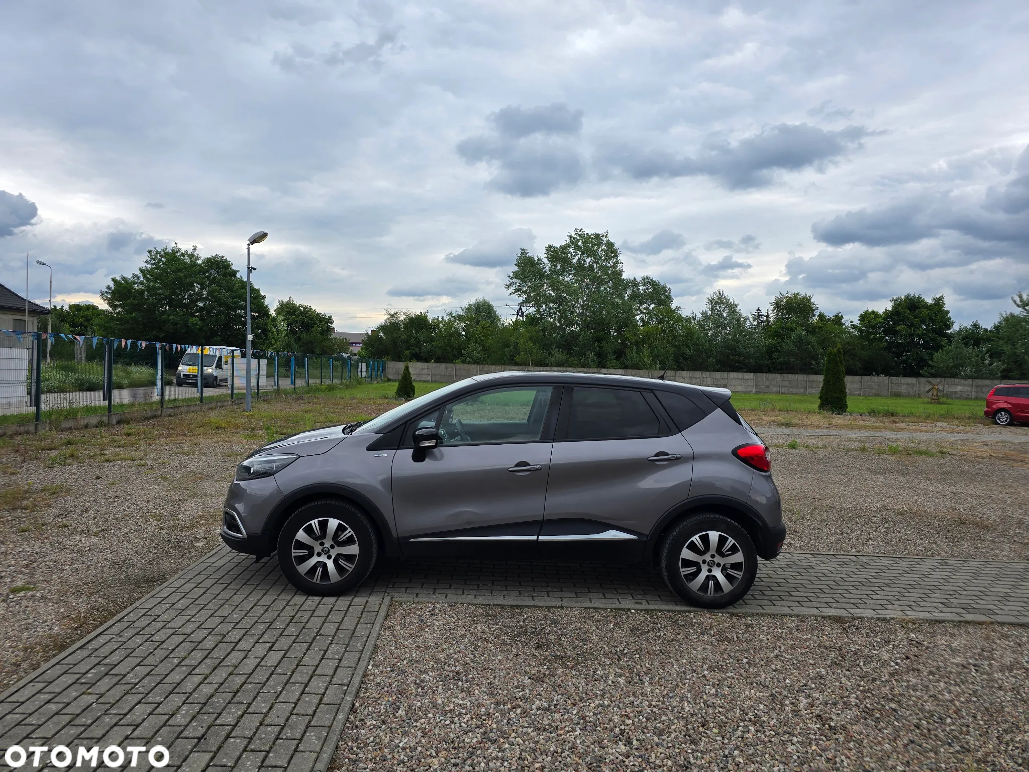 Renault Captur 1.2 Energy TCe Limited EDC - 9