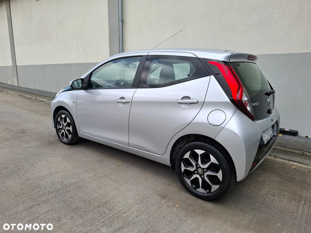 Toyota Aygo 1.0 VVT-i JBL Edition - 3