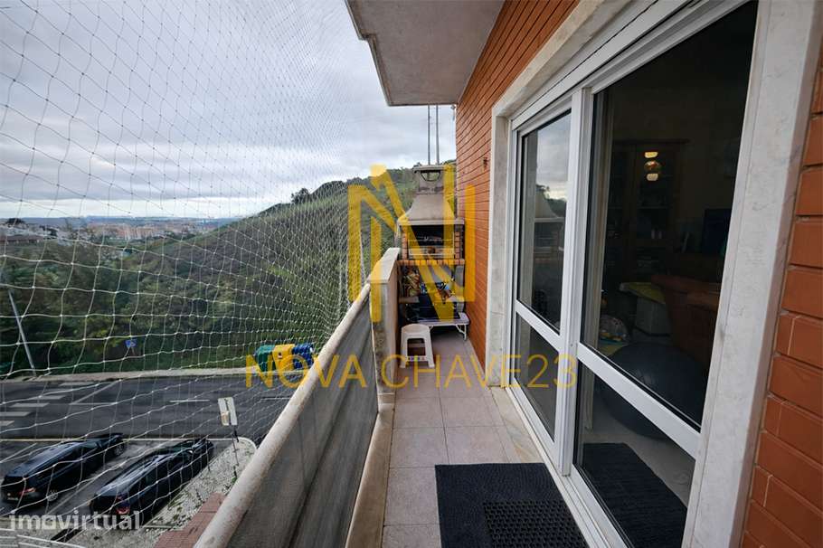 Apartamento T2 com Suíte nas Campinas Remodelado| 2.º Andar c/elevador - Grande imagem: 4/32