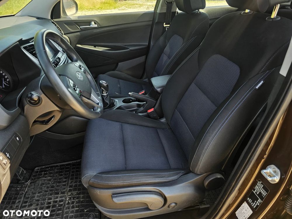 Hyundai Tucson blue 1.6 GDi 2WD Navi - 16