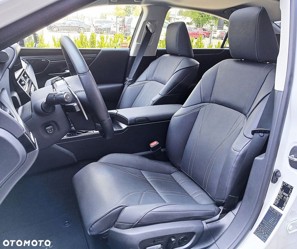 Lexus ES - 17