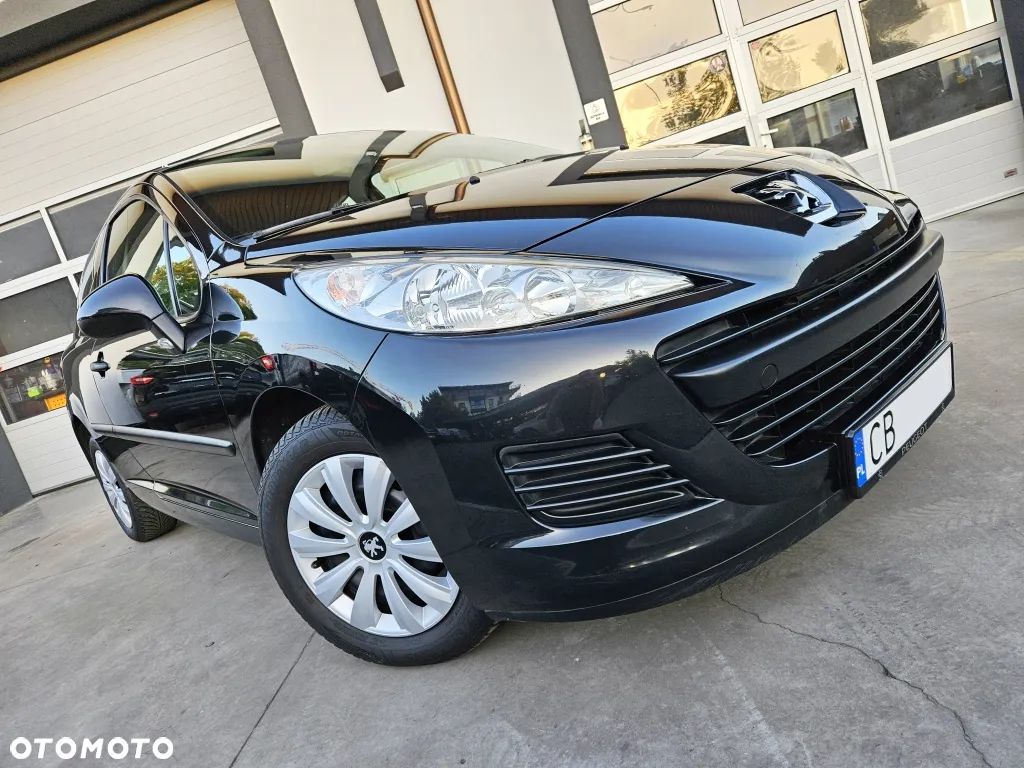 Peugeot 207 - 1