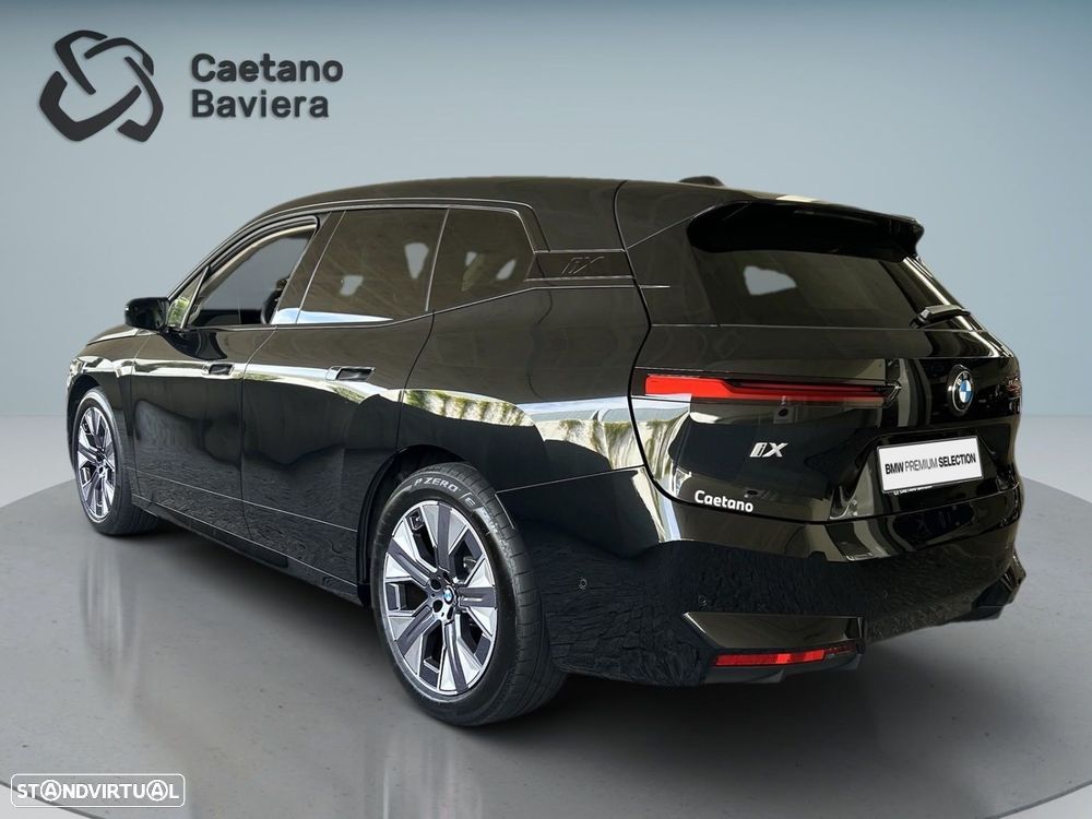 BMW iX xDrive 45 - 5