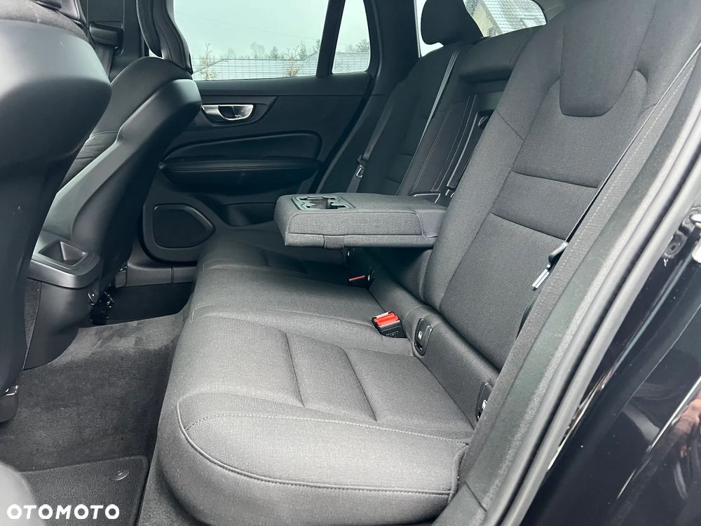 Volvo V60 B4 D Geartronic Momentum Pro - 28