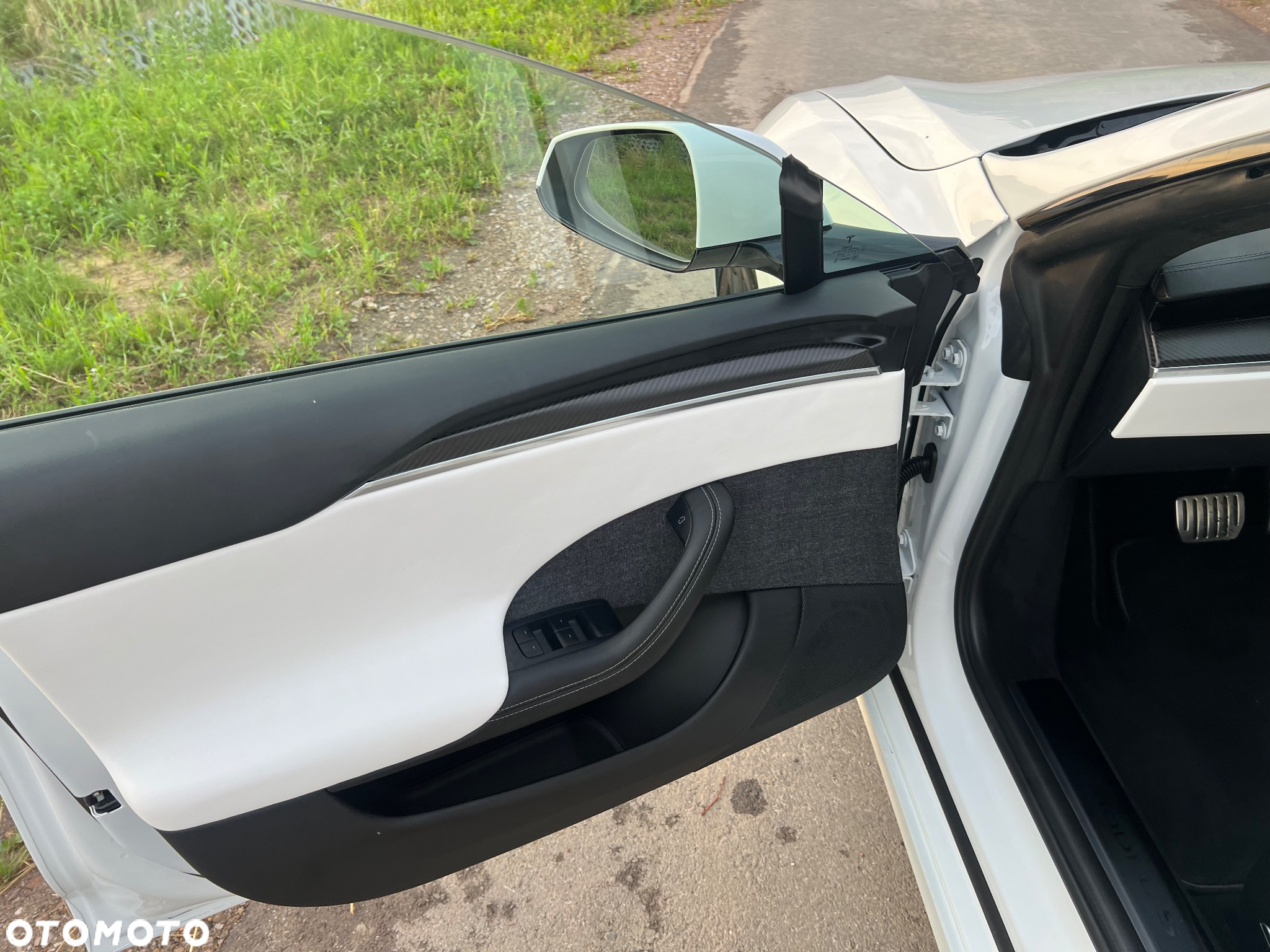Tesla Model S - 14