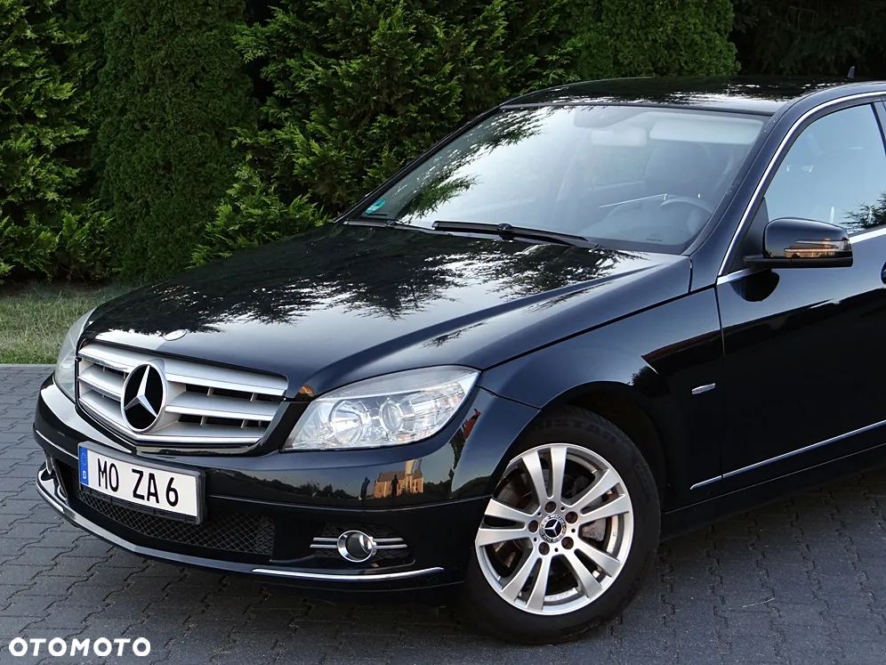 Mercedes-Benz Klasa C 180 Avantgarde Edition - 9