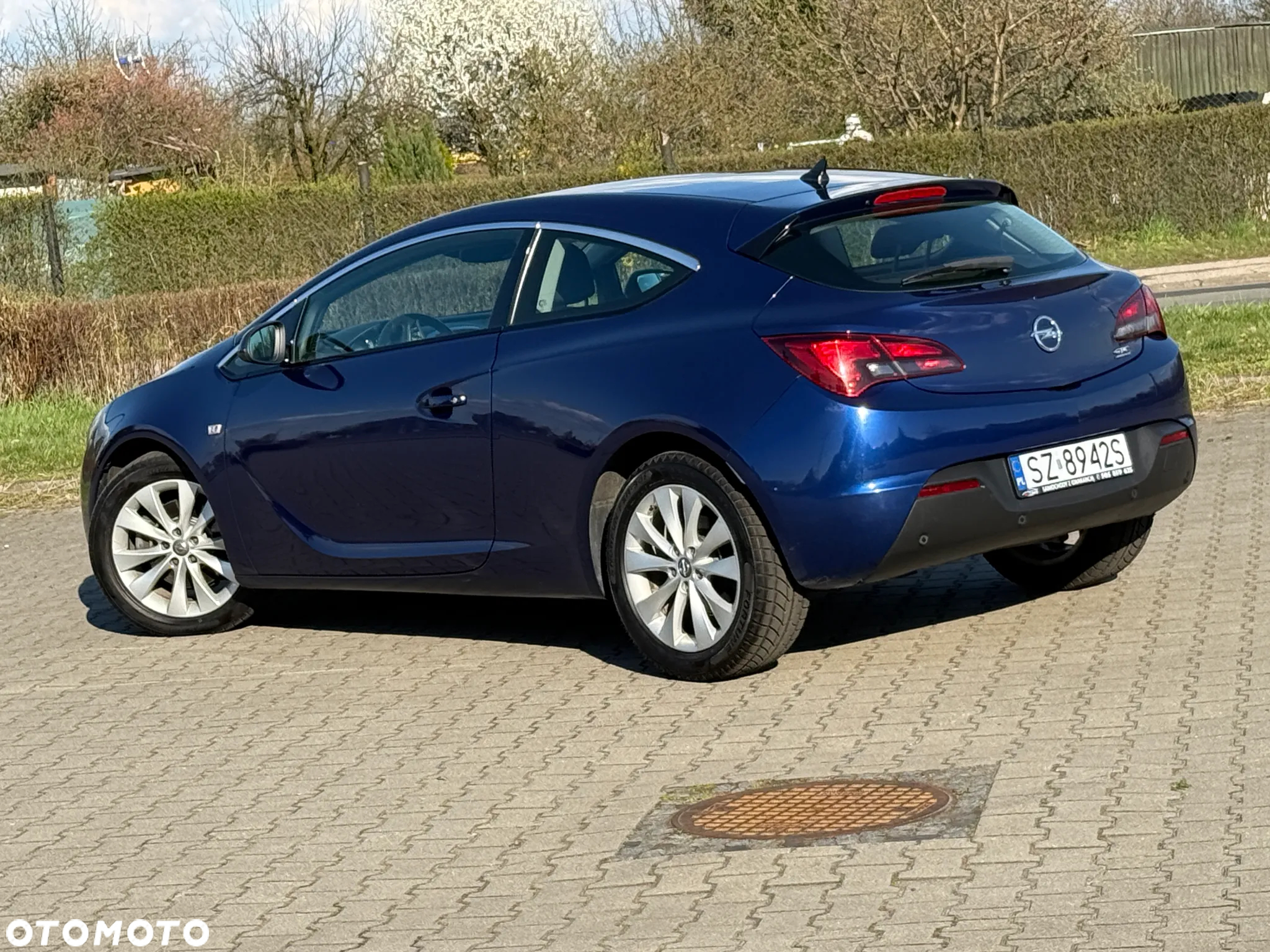 Opel Astra IV GTC 1.6 CDTI Enjoy S&S - 4