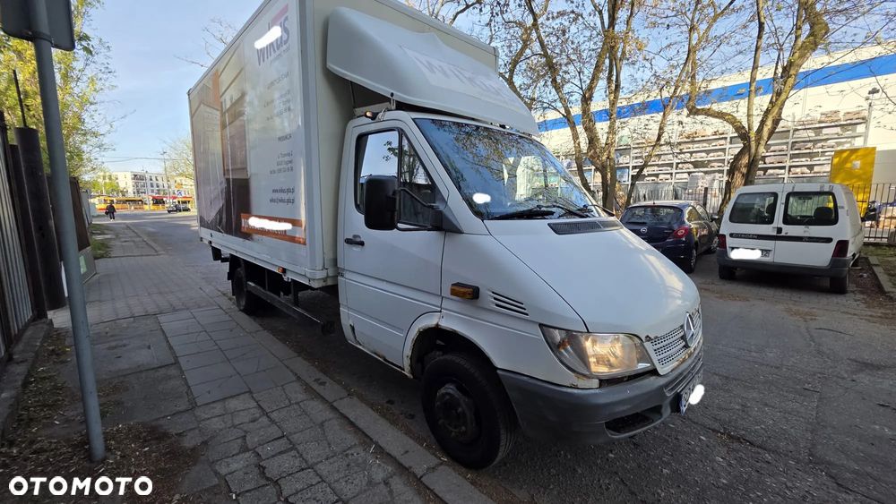 Mercedes-Benz Sprinter - 1