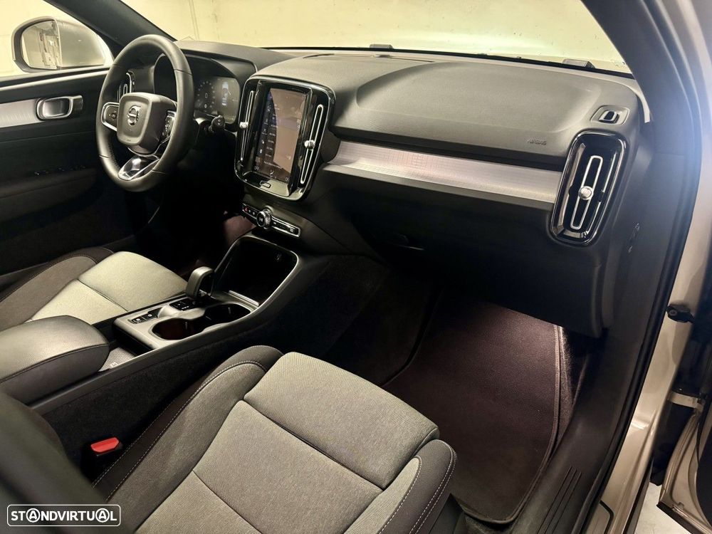 Volvo XC 40 1.5 T5 PHEV Momentum Plus - 15