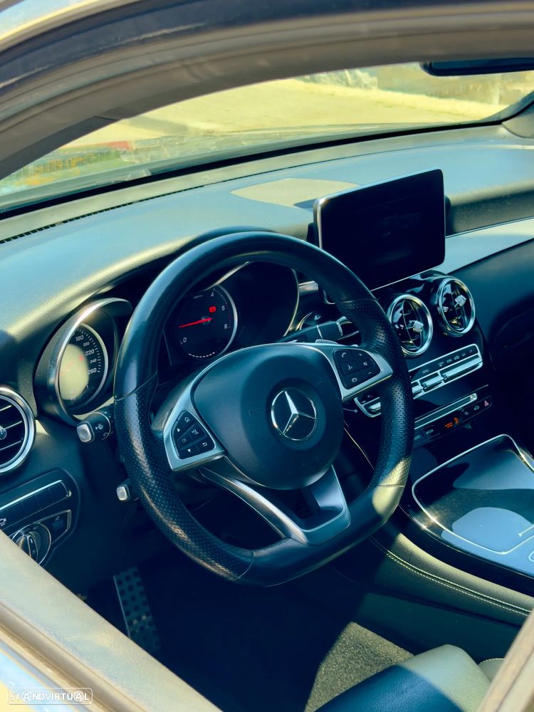 Mercedes-Benz GLC 250 d 4Matic 9G-TRONIC AMG Line - 16