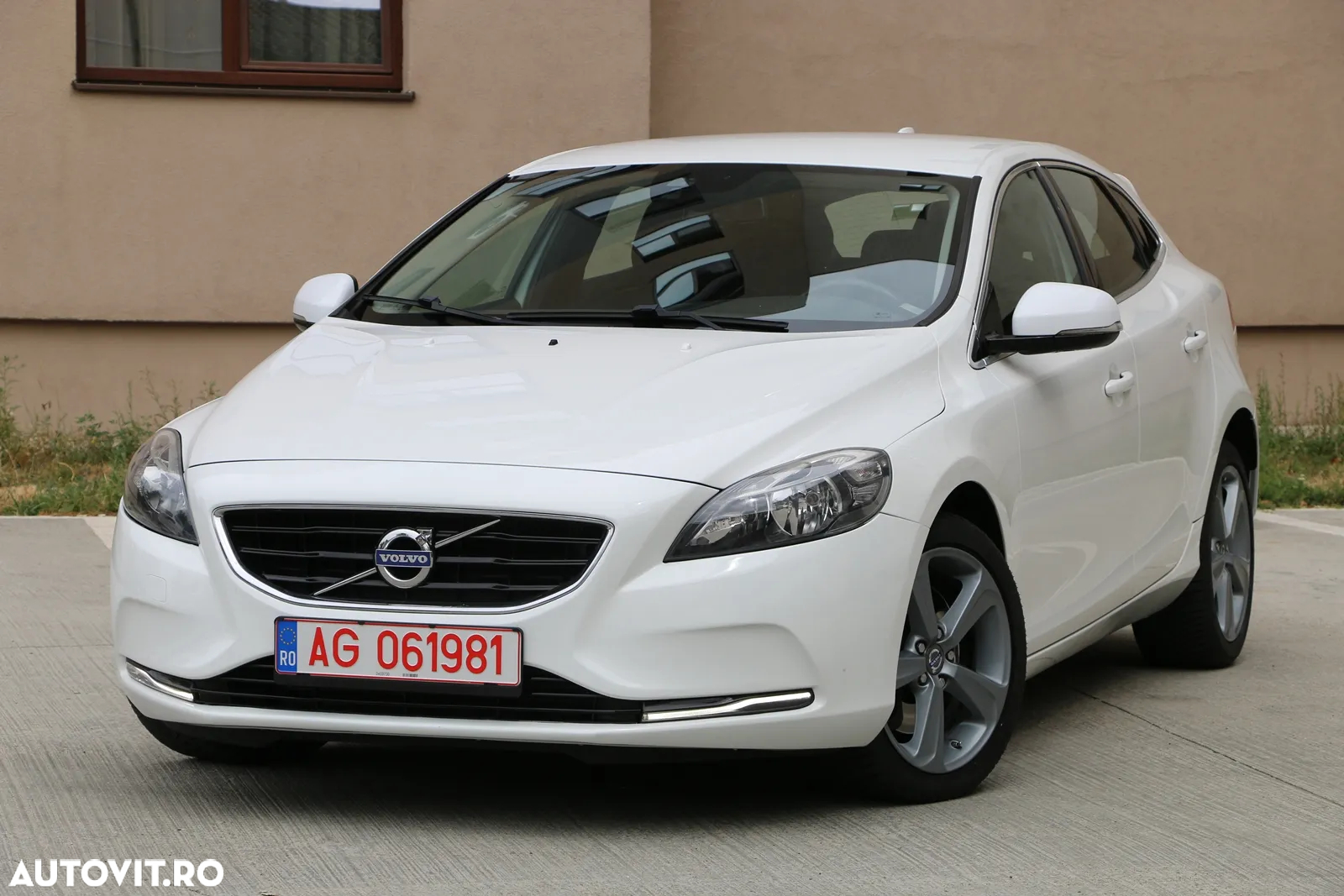 Volvo V40 D3 Geartronic Summum - 9