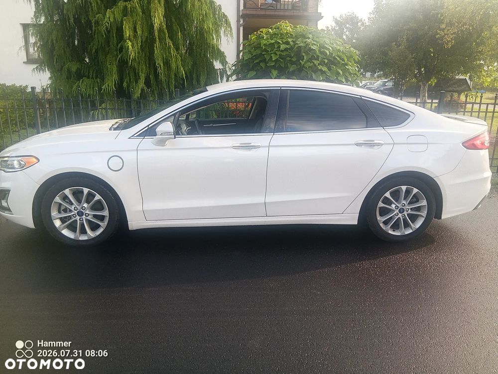 Ford Fusion - 10