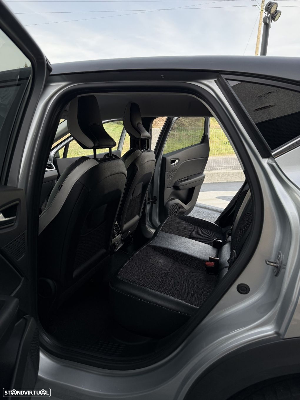 Renault Captur 1.0 TCe Techno - 25