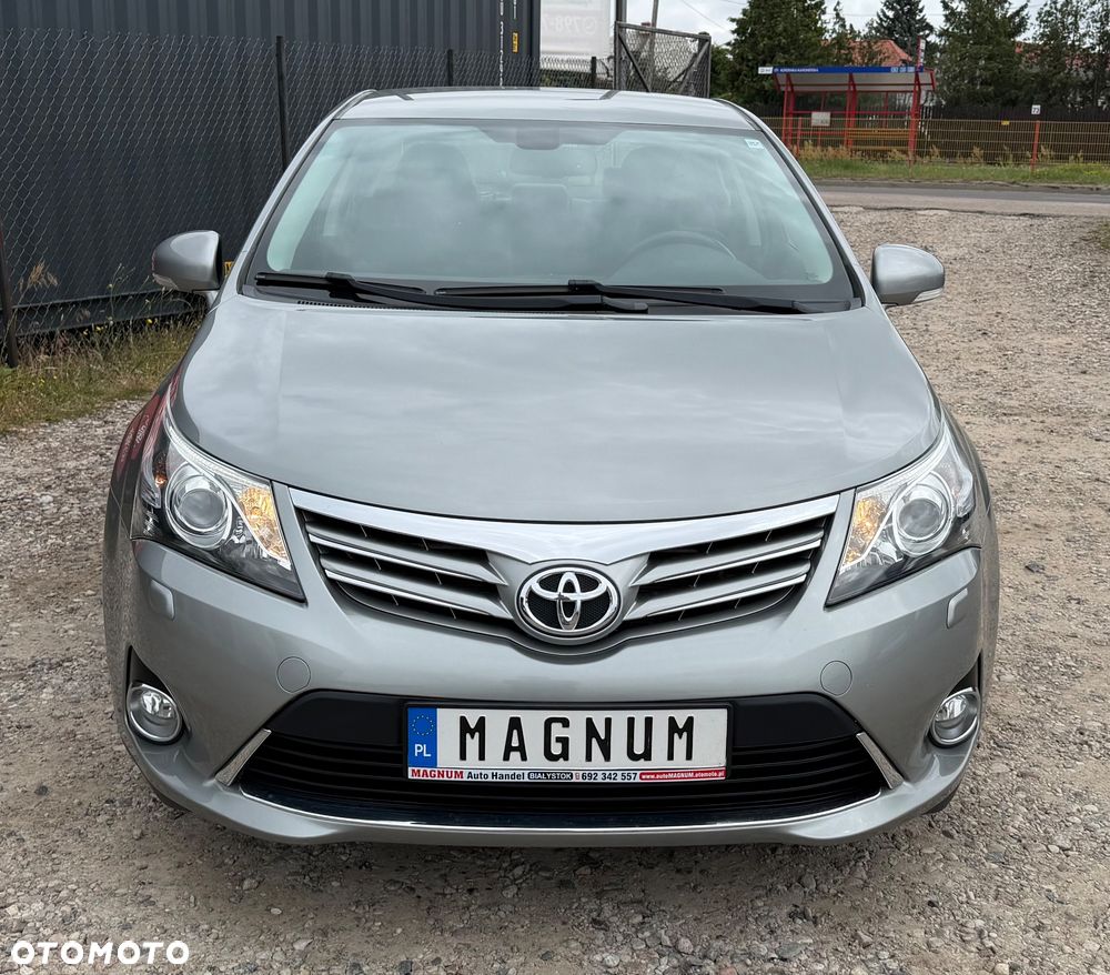 Toyota Avensis 2.0 D-4D Executive - 26