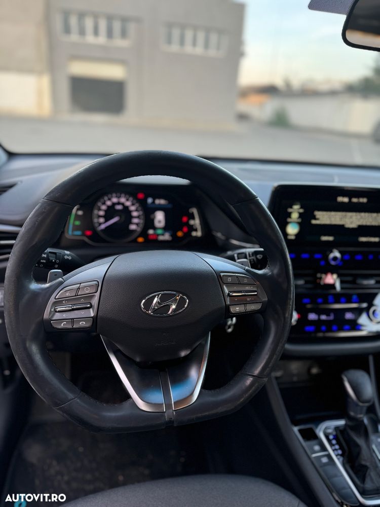 Hyundai IONIQ - 20