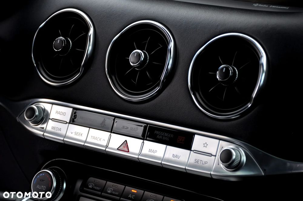 Kia Stinger - 25
