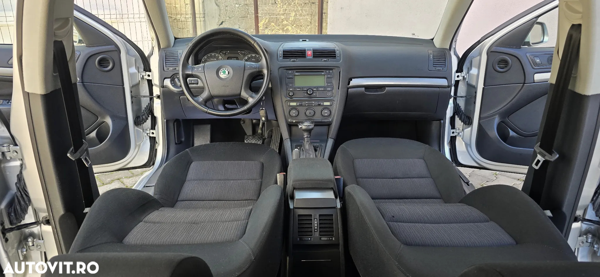 Skoda Octavia 2.0 TDI DSG Edition 100 - 6