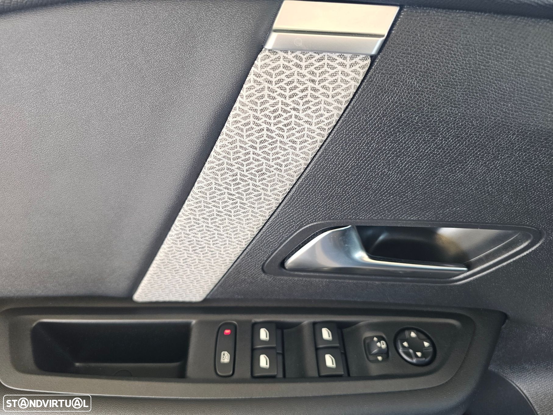 Citroën C4 1.2 PureTech Plus EAT8 - 18