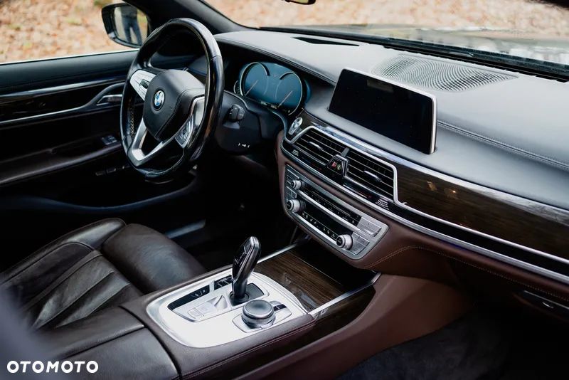 BMW Seria 7 740d xDrive - 11