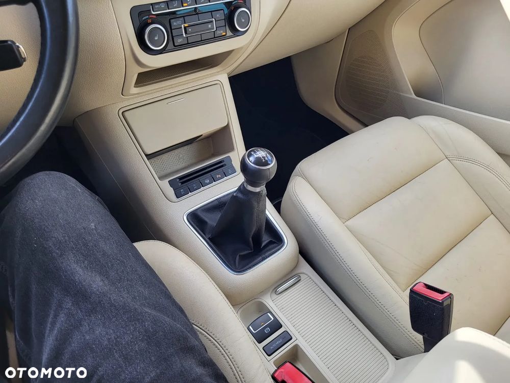 Volkswagen Tiguan - 28