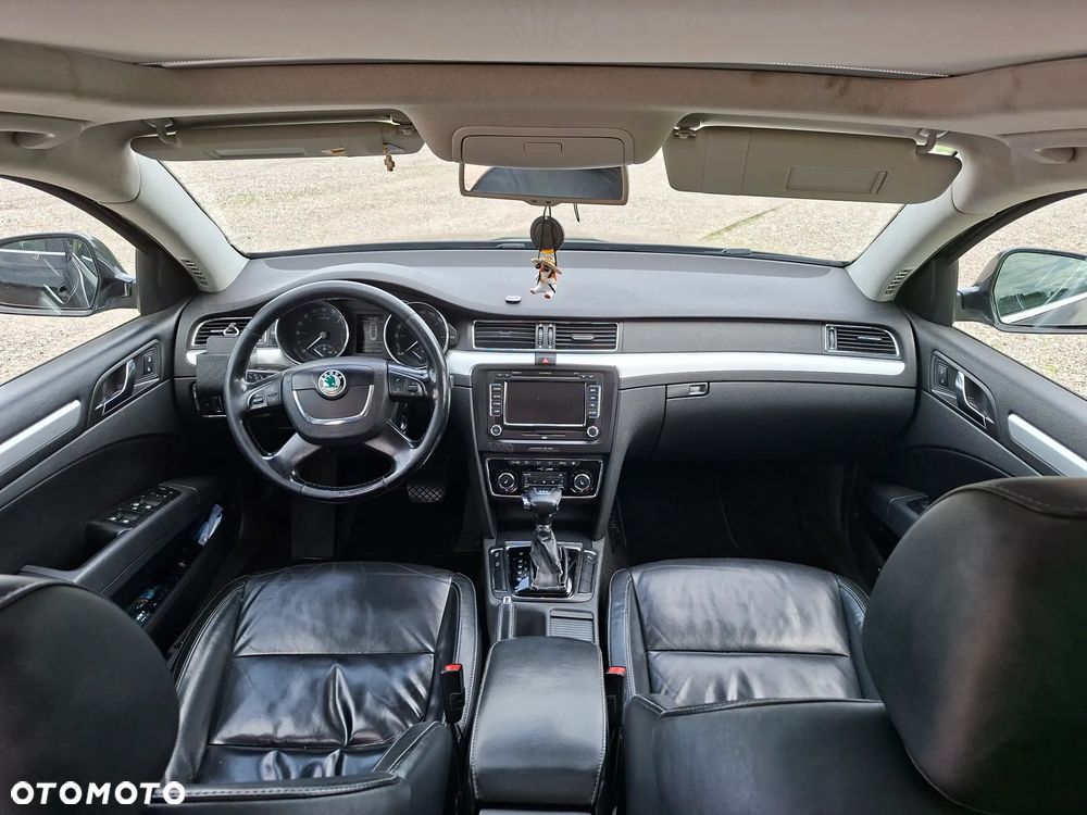 Skoda Superb 2.0 TDI Comfort DSG - 16