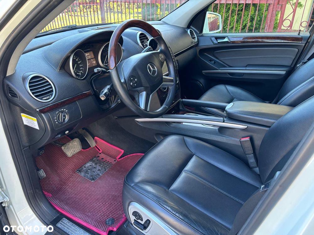 Mercedes-Benz GL 450 - 13