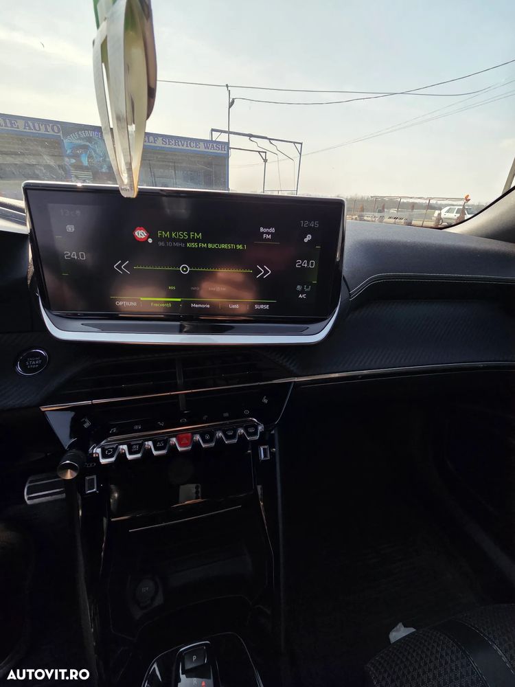 Peugeot 2008 1.5 BlueHDI 130 S&S EAT8 GT - 10