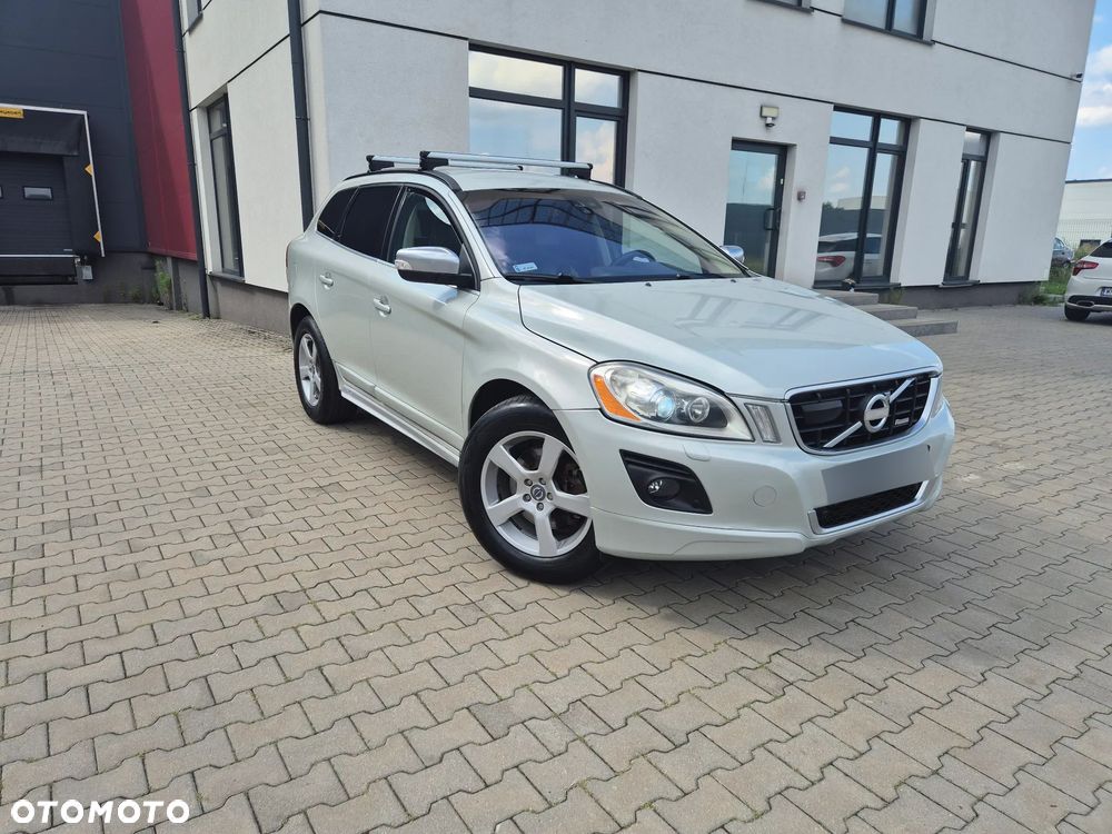 Volvo XC 60 2.4D R-Design - 24