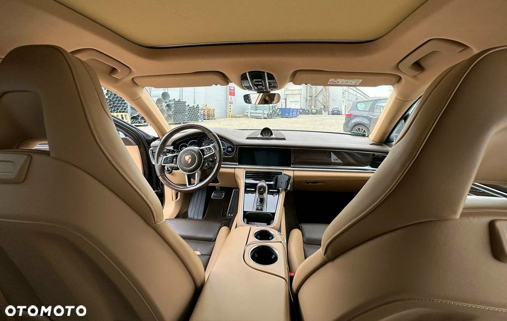 Porsche Panamera 4 E-Hybrid Platinum Edition - 8