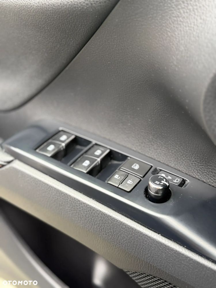 Toyota Camry 2.5 Hybrid Executive CVT - 25