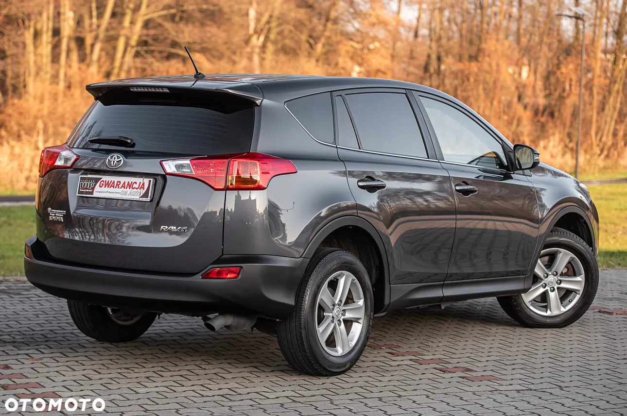 Toyota RAV4 2.0 D-4D Prestige - 11