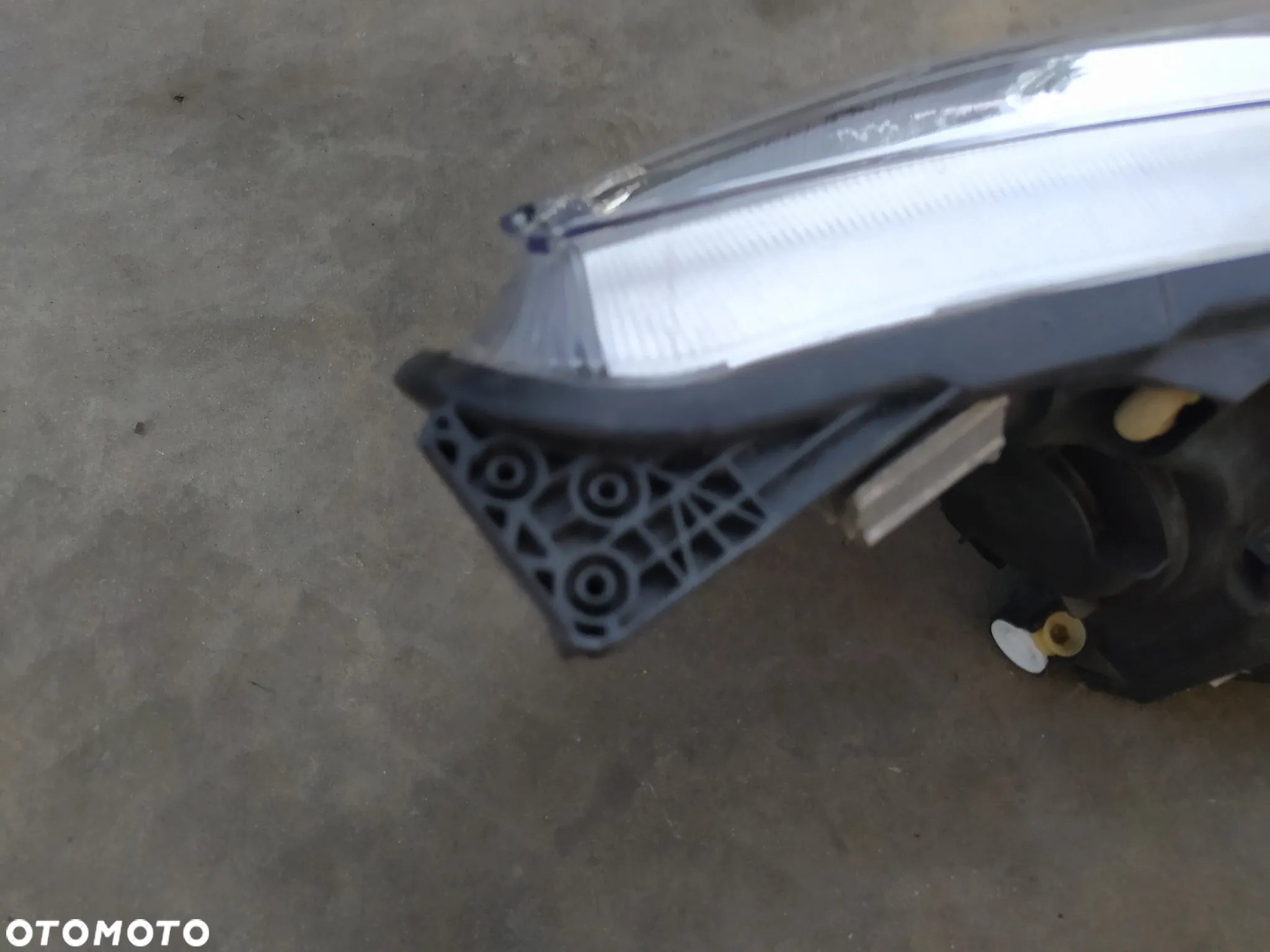LAMPA LEWY PRZÓD EU JX7B-13W030-AE FOCUS MK4 18- RADOM - 3