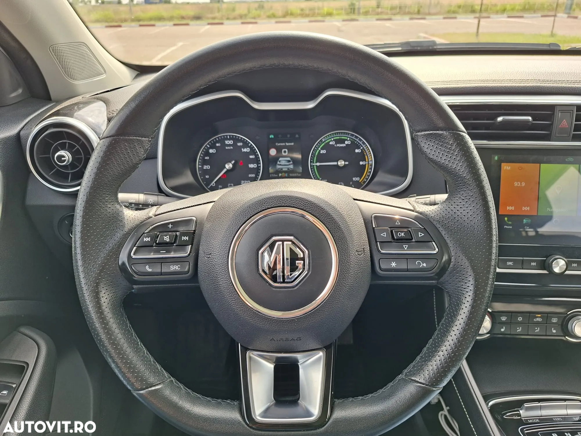 MG ZS EV Luxury - 15