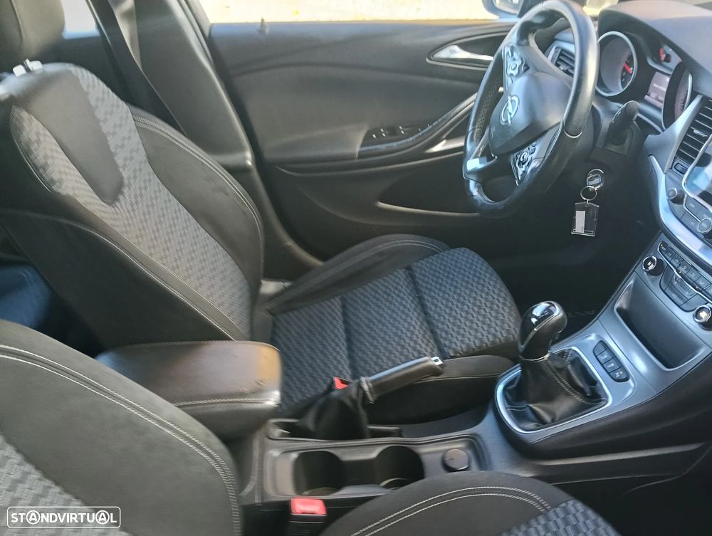 Opel Astra 1.6 CDTI Cosmo S/S J18 - 23